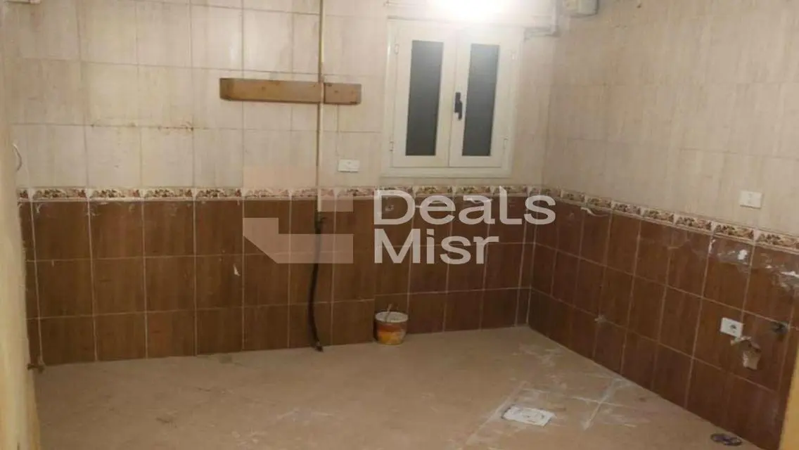 شقة سكنية للبيع 250م – طريق الحرية – جناكليس