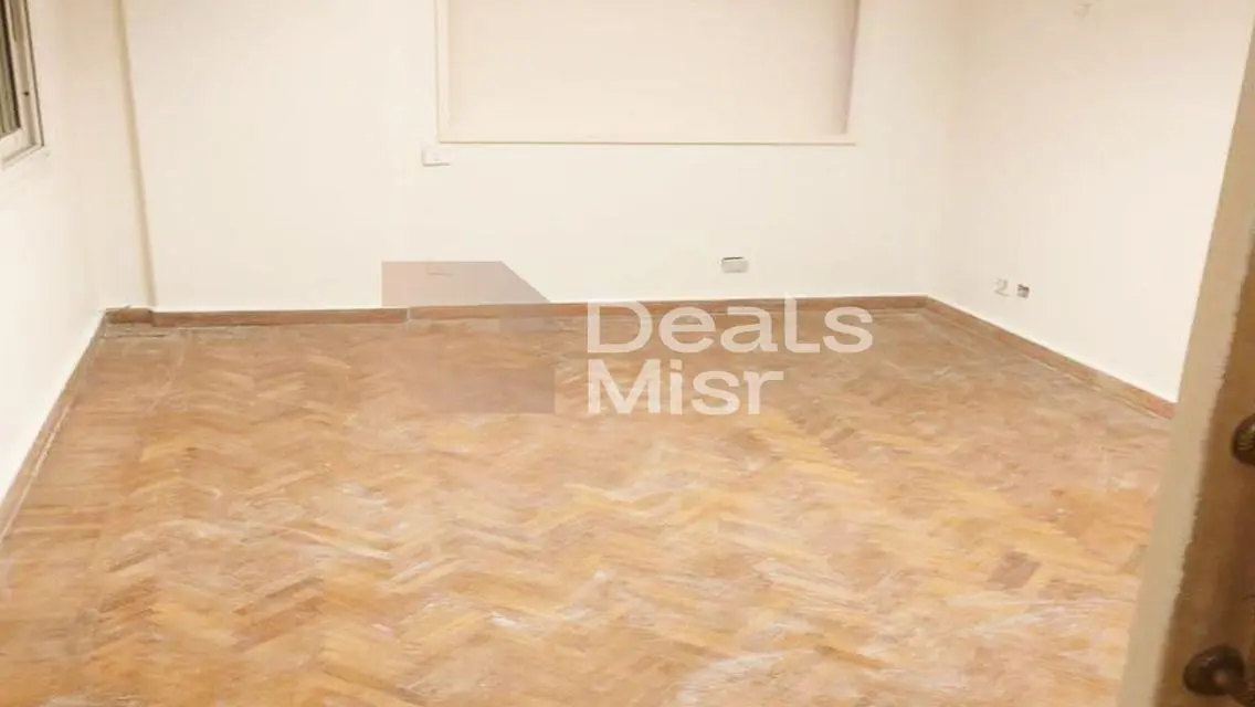 شقة سكنية للبيع 250م – طريق الحرية – جناكليس