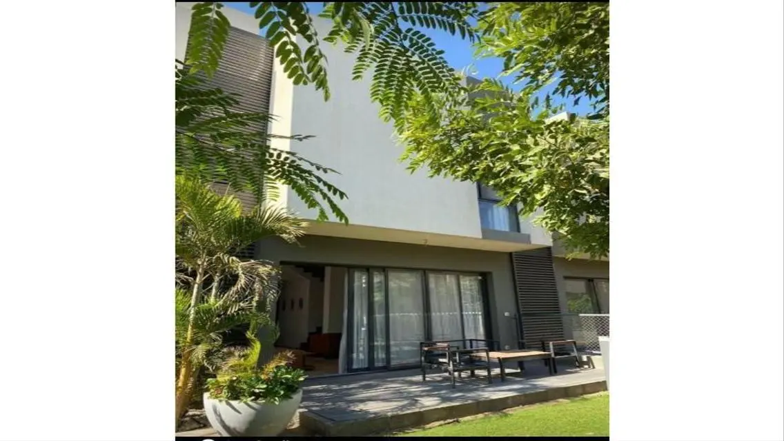 Luxury Villa in Prime Location with Private Garden
