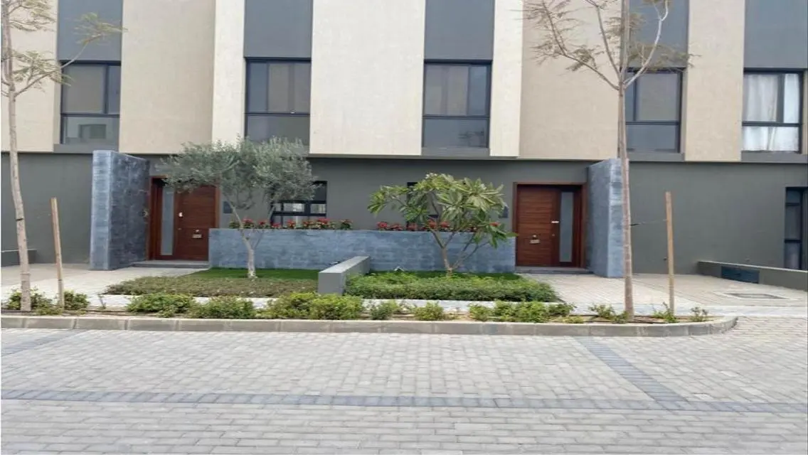 Luxury Villa in Prime Location with Private Garden