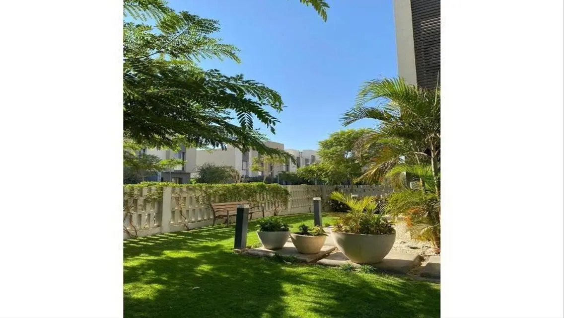 Luxury Villa in Prime Location with Private Garden