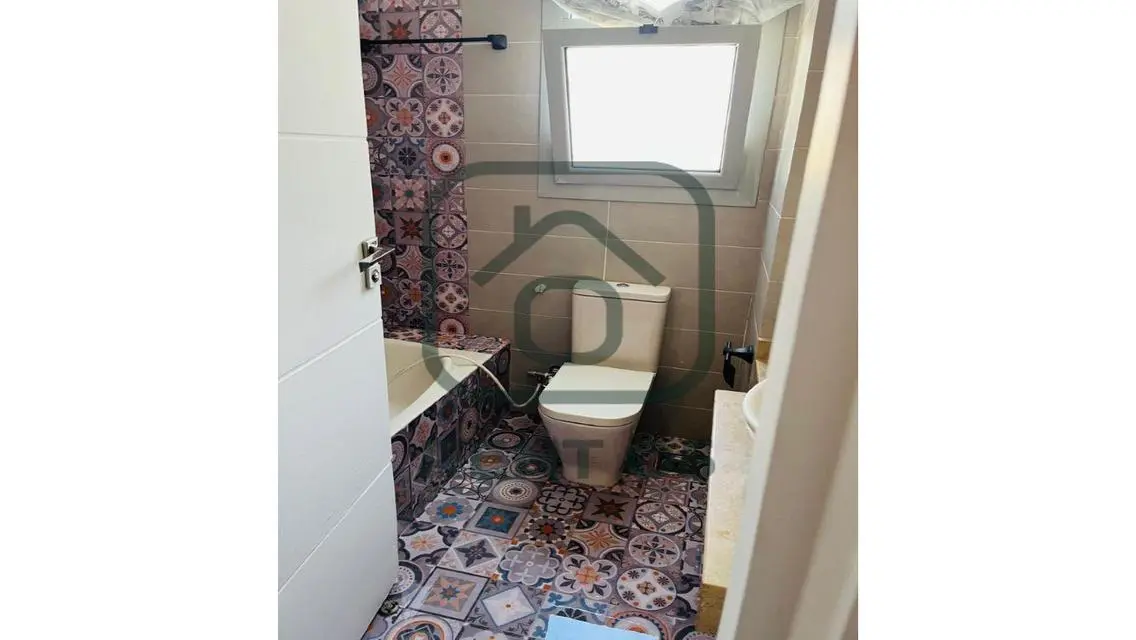 ستوديو للايجار بكمبوند ذا فيلدج بالقاهره الجديده