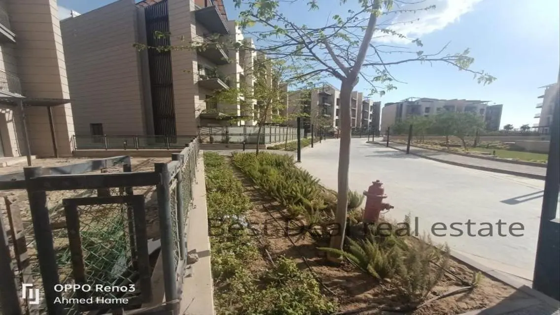 بنت هاوس كمبوند سيكس ويست  سوديك بيفرلي هيلز
