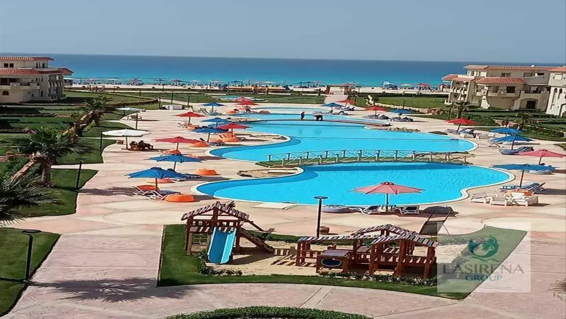 شاليه اول صف علي البحر استلام فوري بالفرش والاجهزة
