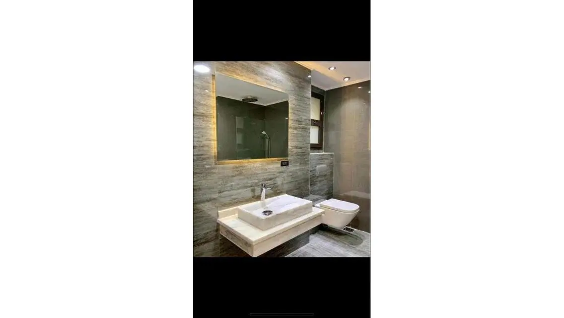 شقه فندقيه فيو مميز داخل ارقي كمبوند في زايد
