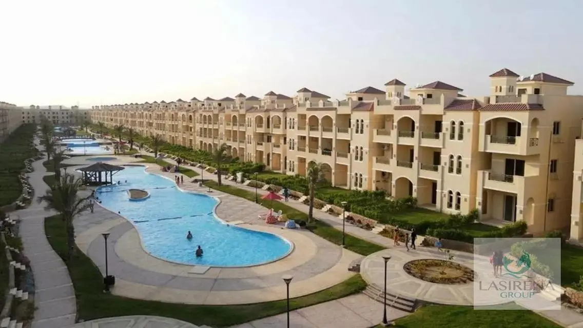 شالية للبيع ارضى بجاردن  قرية بالم بيتش عين السخ
