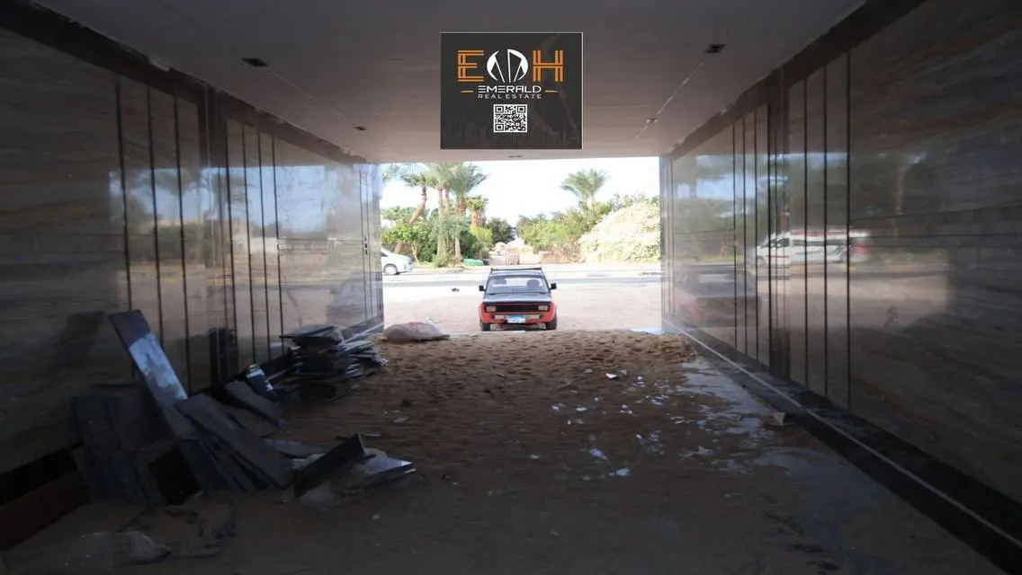 Luxury Apartment for Sale at 24-HSBC-QNB