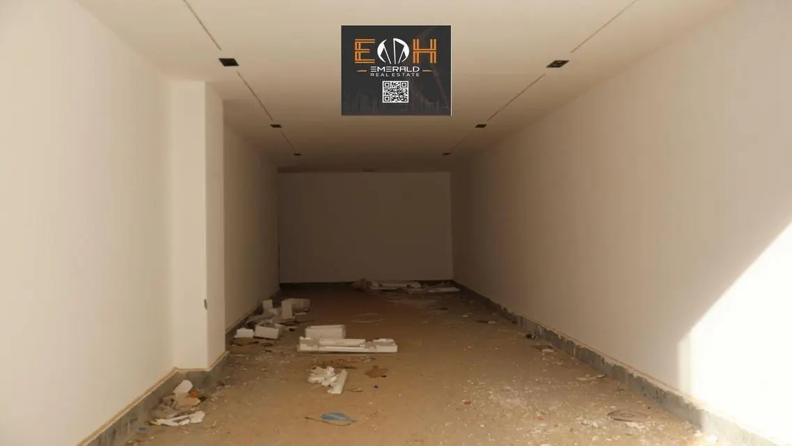 Luxury Apartment for Sale at 24-HSBC-QNB