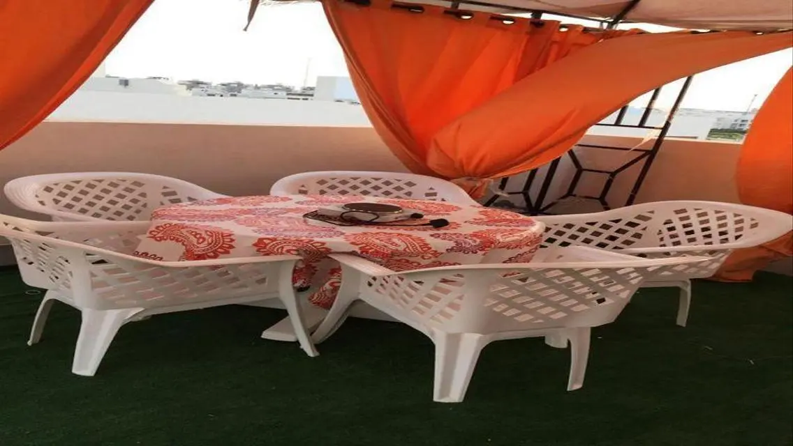 ينت هاوس في المرحله الفندقية بالتكيفات والعفش
