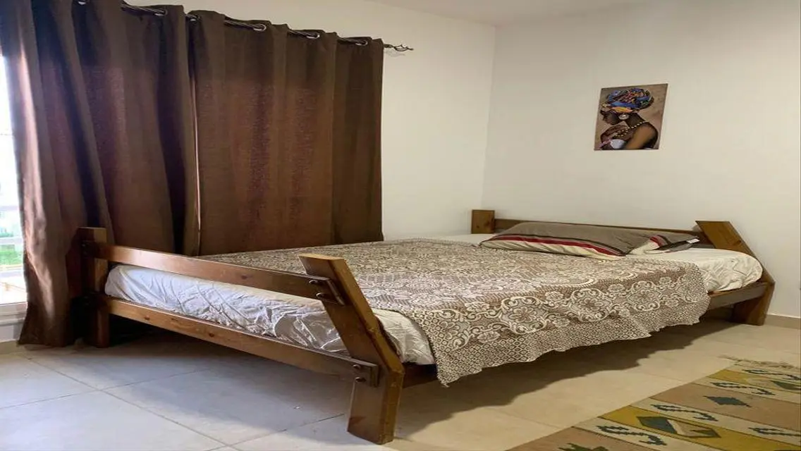 ينت هاوس في المرحله الفندقية بالتكيفات والعفش