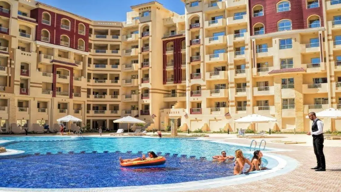ستوديو 43 متر بمنتجع فلورينزا بعرابيا بتقسيط سنتين