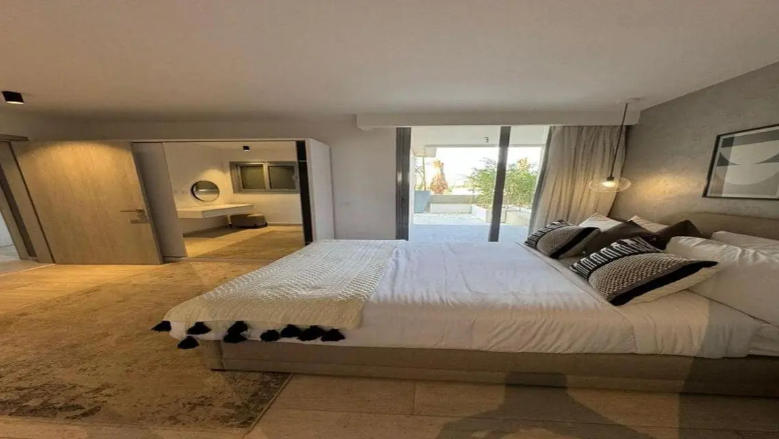 furnished Ready to move Apt Central Dorra Zayed