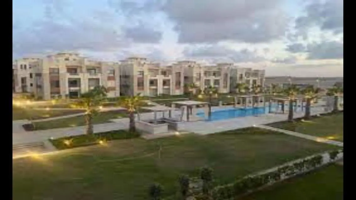 Penthouse for sale  Overlooking the Garden