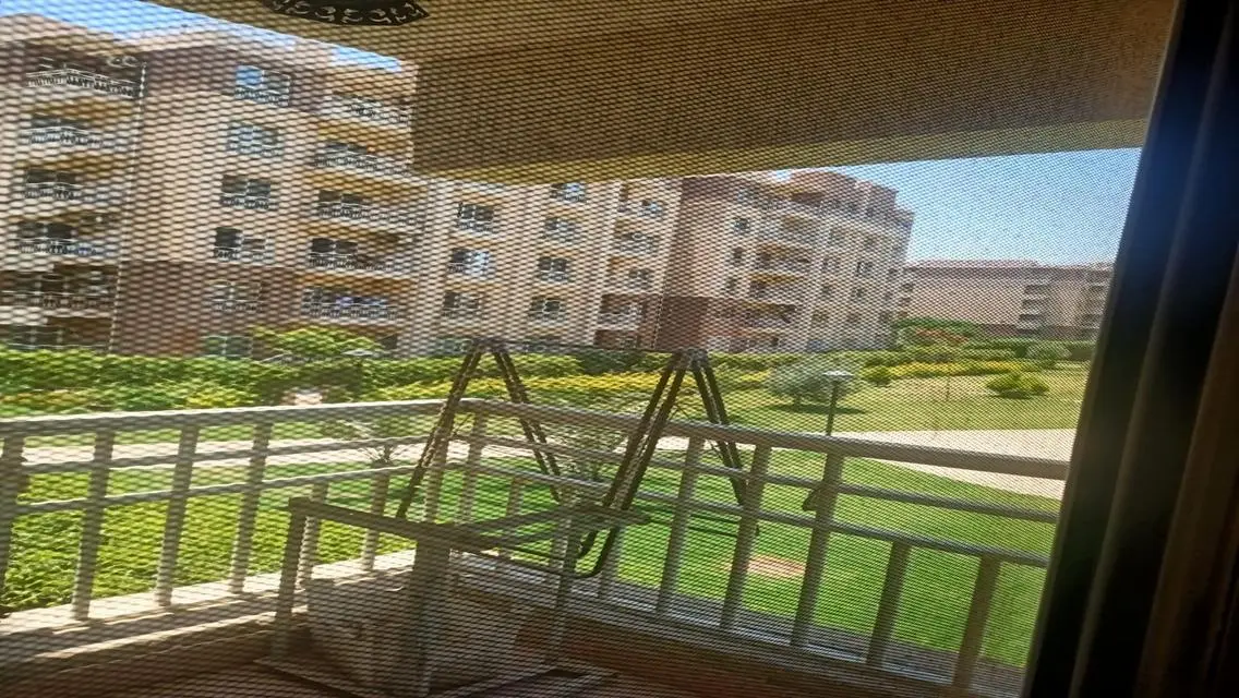 شقه للايجار مفروش في مدينتي في البي 11فيو وايد