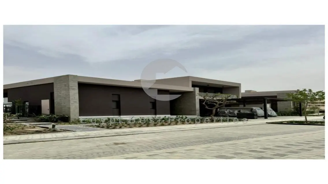 VILLA FOR SALE IN SWAN LAKE ZAYED OVER 10 YEARS