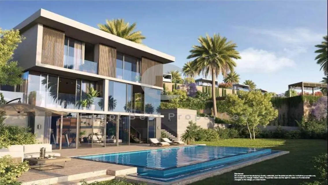 One Story Villa for sale at Swan Lake on 10 years