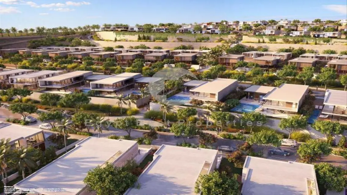 One Story Villa for sale at Swan Lake on 10 years