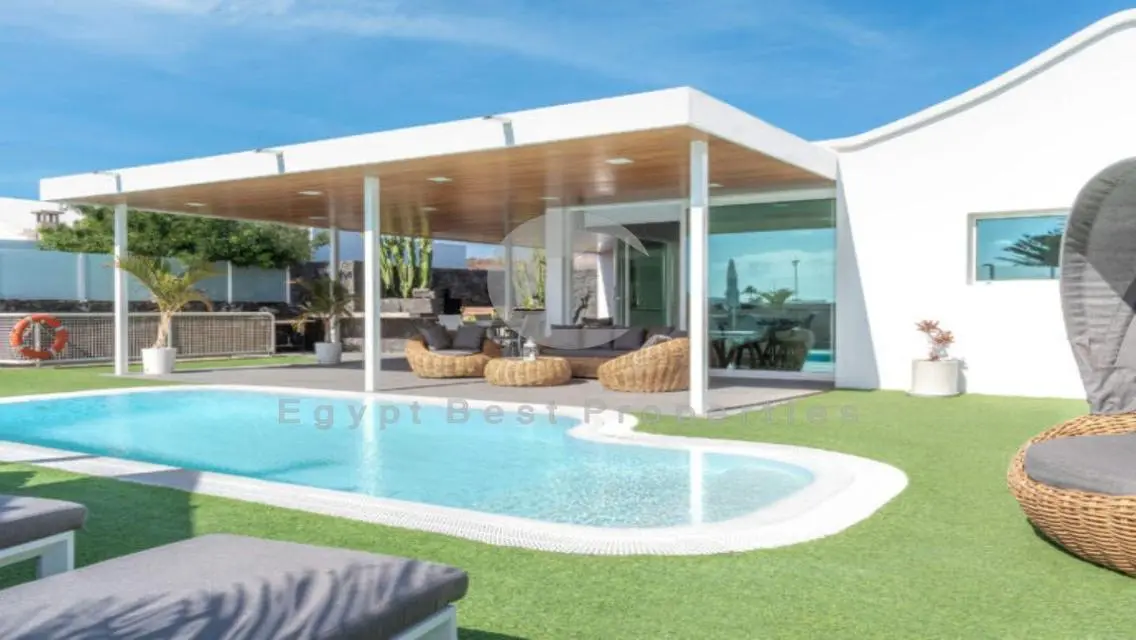 Villa Fully Finished In Hyde Park 6th settlement .