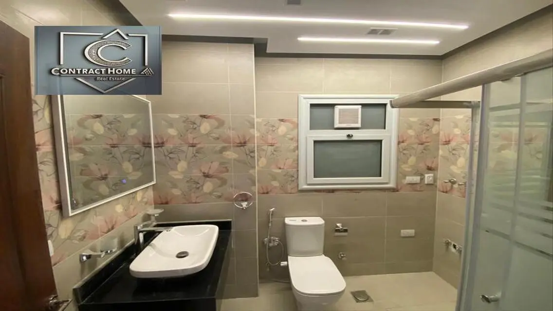 شقة للايجار بالمطبخ والتكيفات في   اللوتس الجنوبية