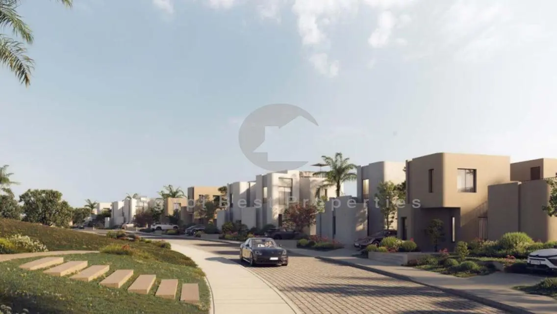 للبيع فيلا متشطبه بفيو مميز بمكادي هايتس لاوراسكوم