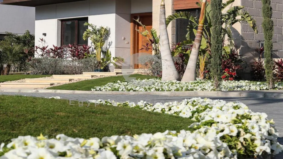 Twin House For Sale in Azzar Over 10 Years