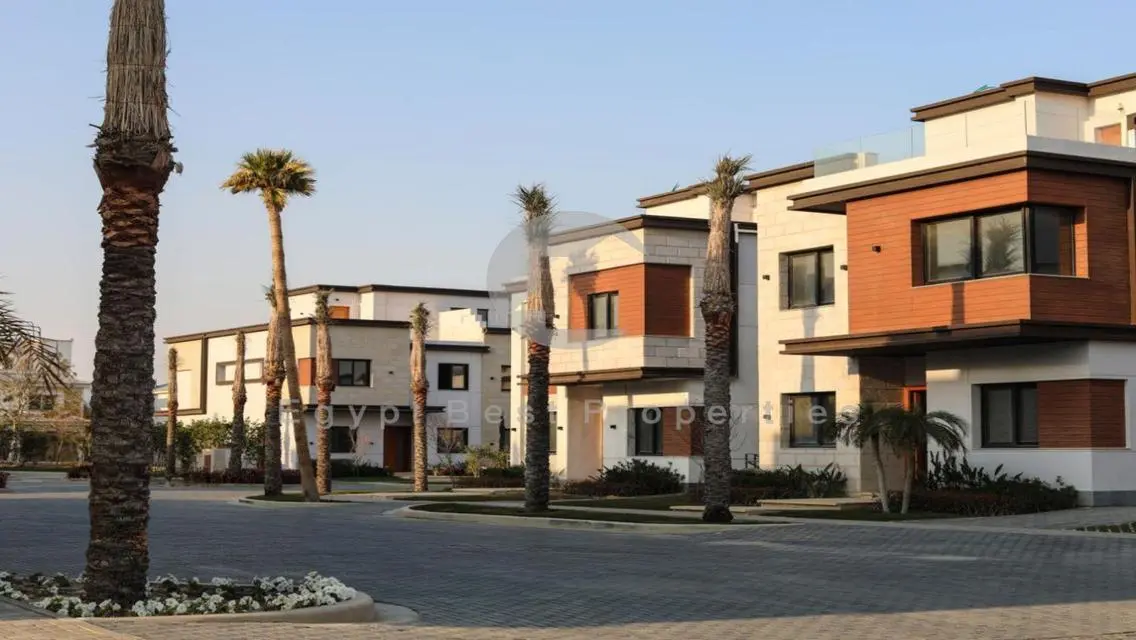 Twin House For Sale in Azzar Over 10 Years