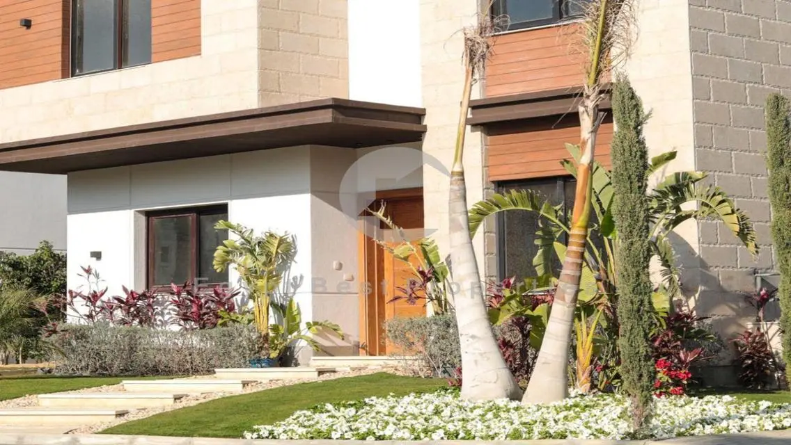 Twin House For Sale in Azzar Over 10 Years