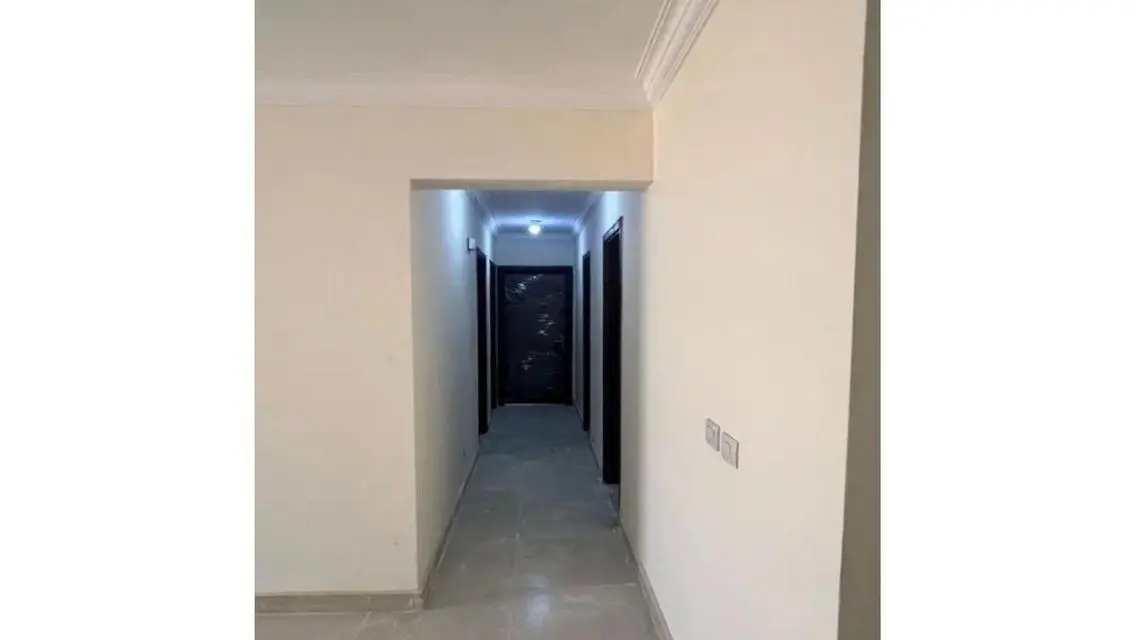 شقة للإيجار في جنة 2  بالتكييفات والاجهزه