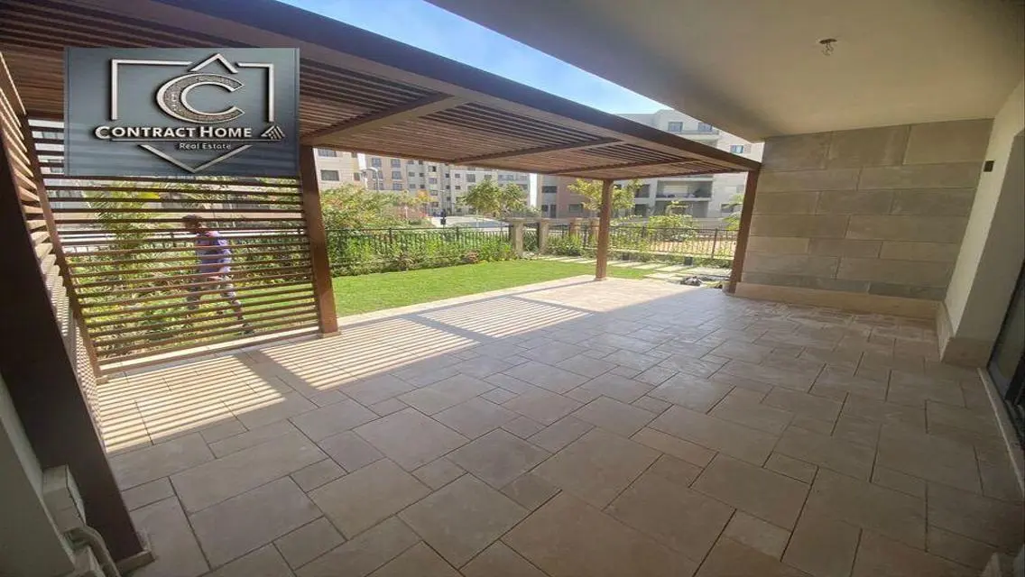 Ground floor with garden, District 5 Compound
