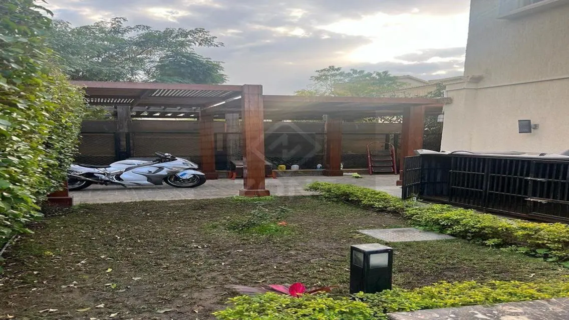 Villa à vendre à Madinaty, Modèle V, finitions spé