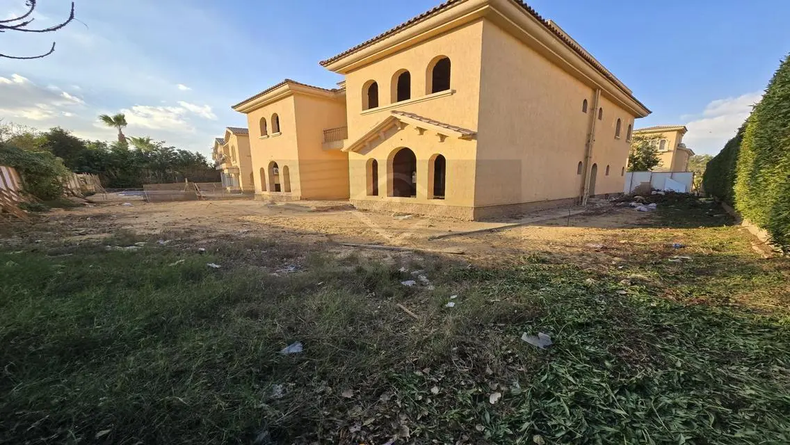 فيلا للبيع بمدينتي نموذج C مباني 555متر وموقع رائع