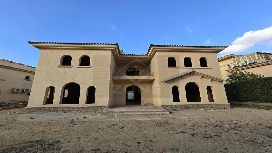 فيلا للبيع بمدينتي نموذج C مباني 555متر وموقع رائع
