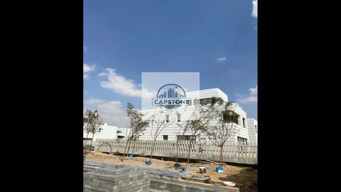 فيلا 358متر متشطبه للبيع فى القاهره الجديده