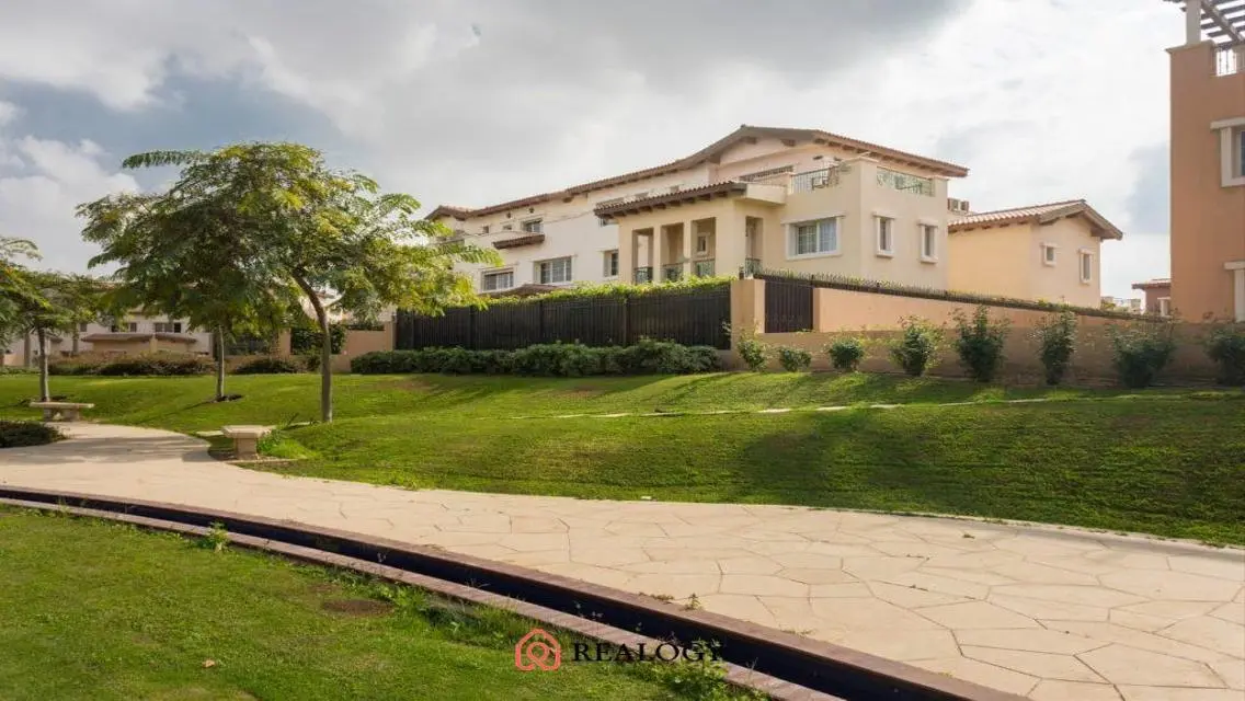 Receiving An Apartment In Hyde Park Compound