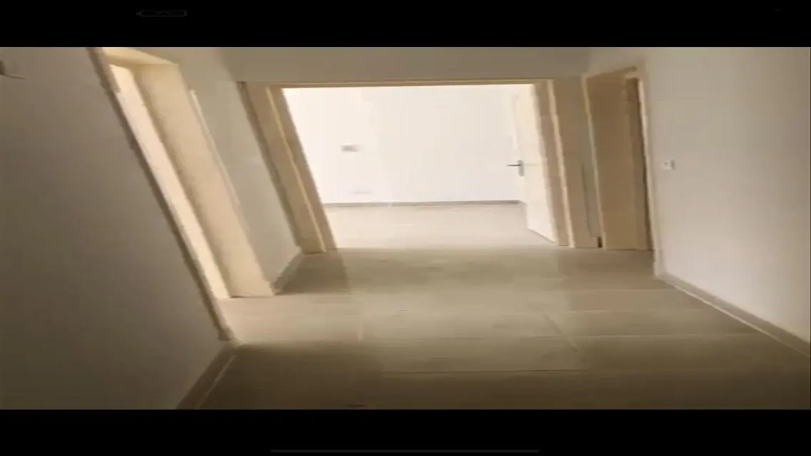 شقه مميزه للبيع برحاب 2 بحاله ممتازه وايد جاردن