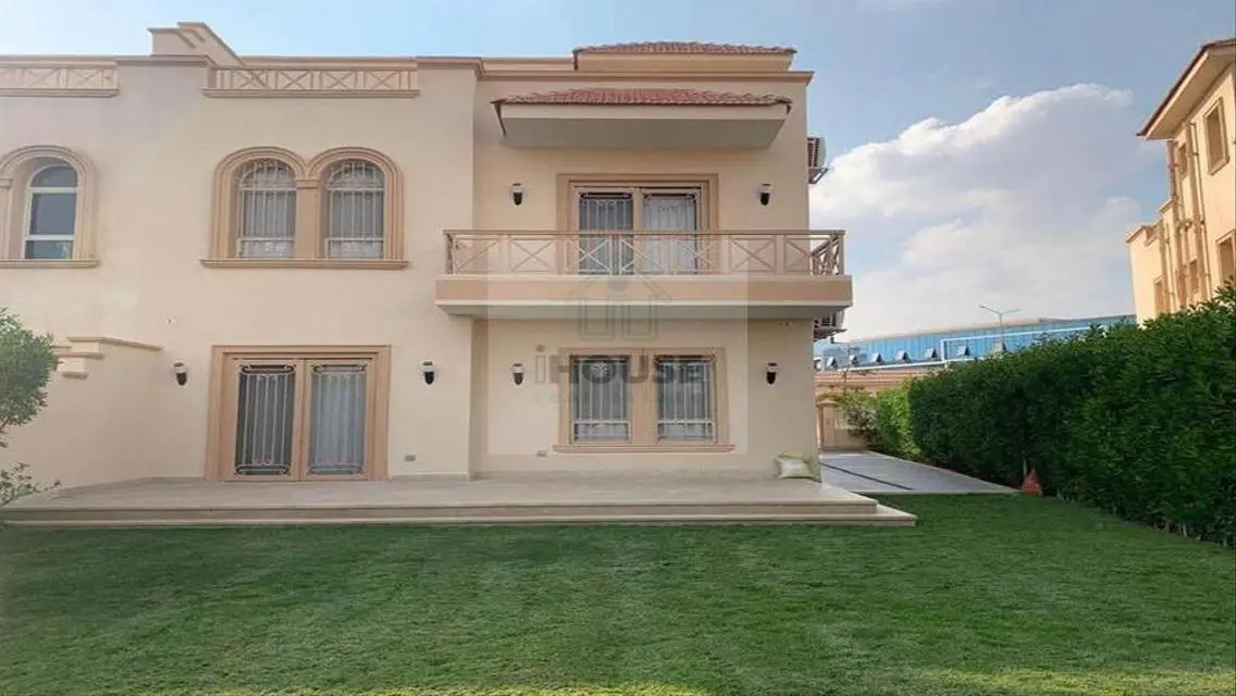fully furnished twin house in Greens compound