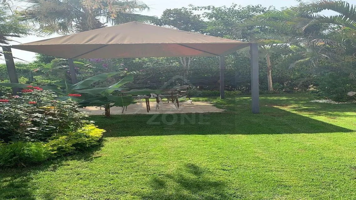 فيلا للبيع بمدينتي نموذج D بشعر لقطه ومباني460 متر