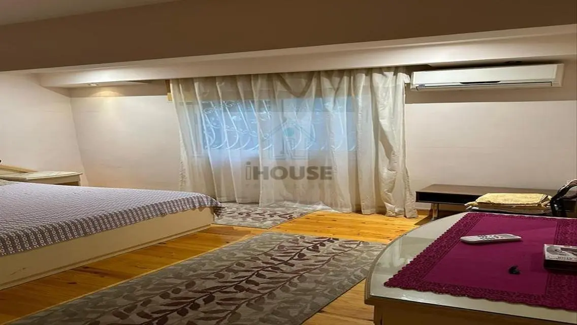 Ground floor with Garden fully furnished+Garage