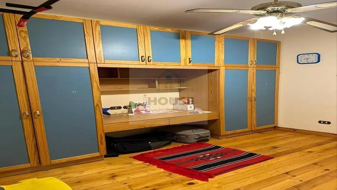 Ground floor with Garden fully furnished+Garage