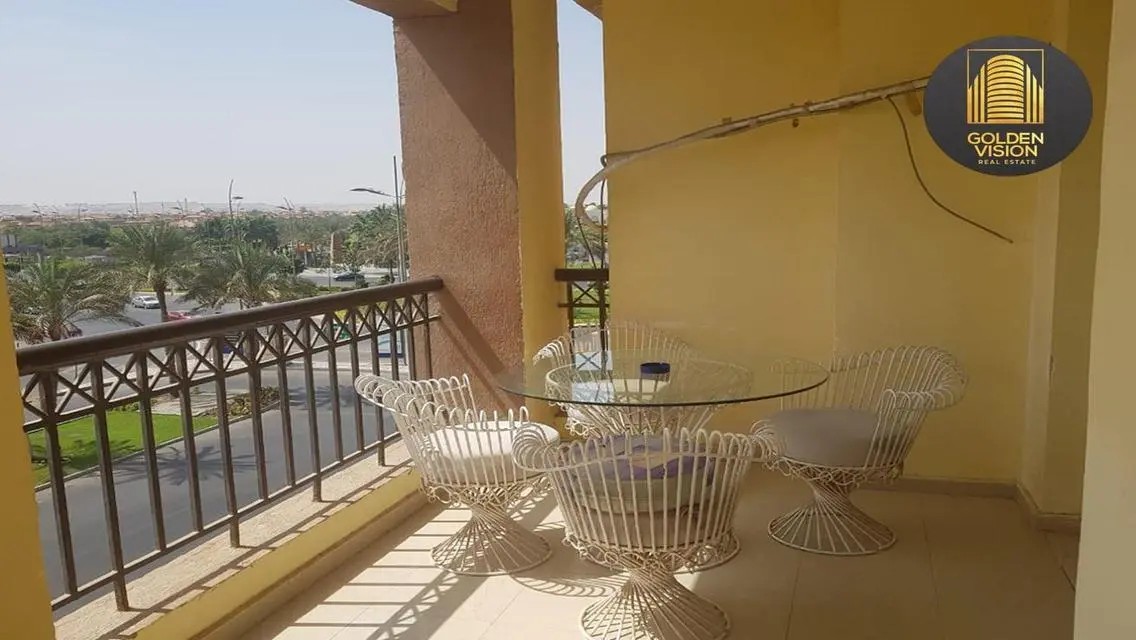 شقة للإيجار مفروش فى مدينتى بحرى على النادى.