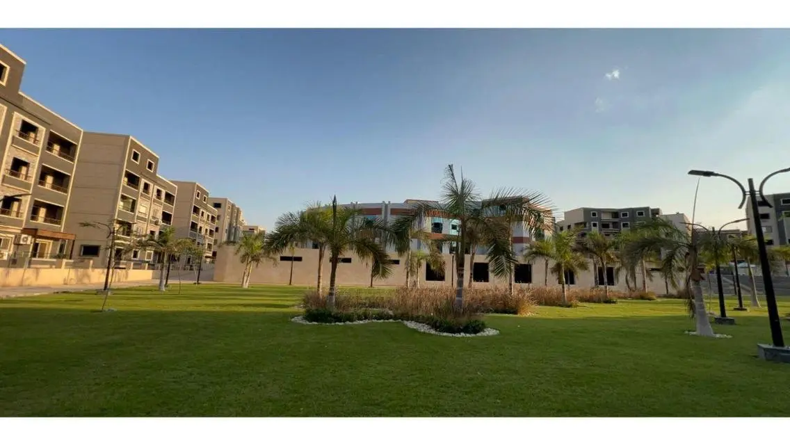 استلام فوري بكمبوند بالقرب من الجامعة الامريكية