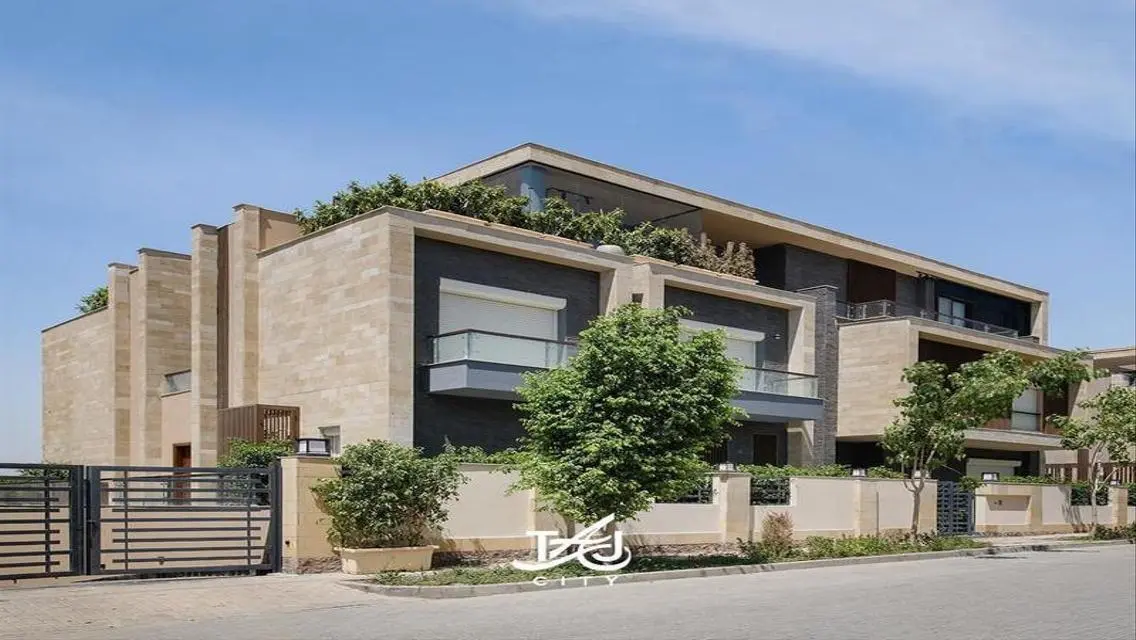 An opportunity 50% discount a villa on Suez Road