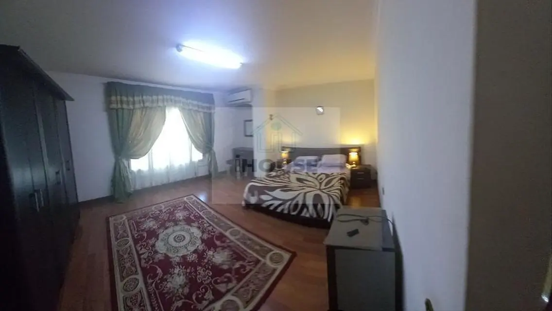 دوبلكس علوى باسانسير مفروش موقع مميز الجومان3 حى7