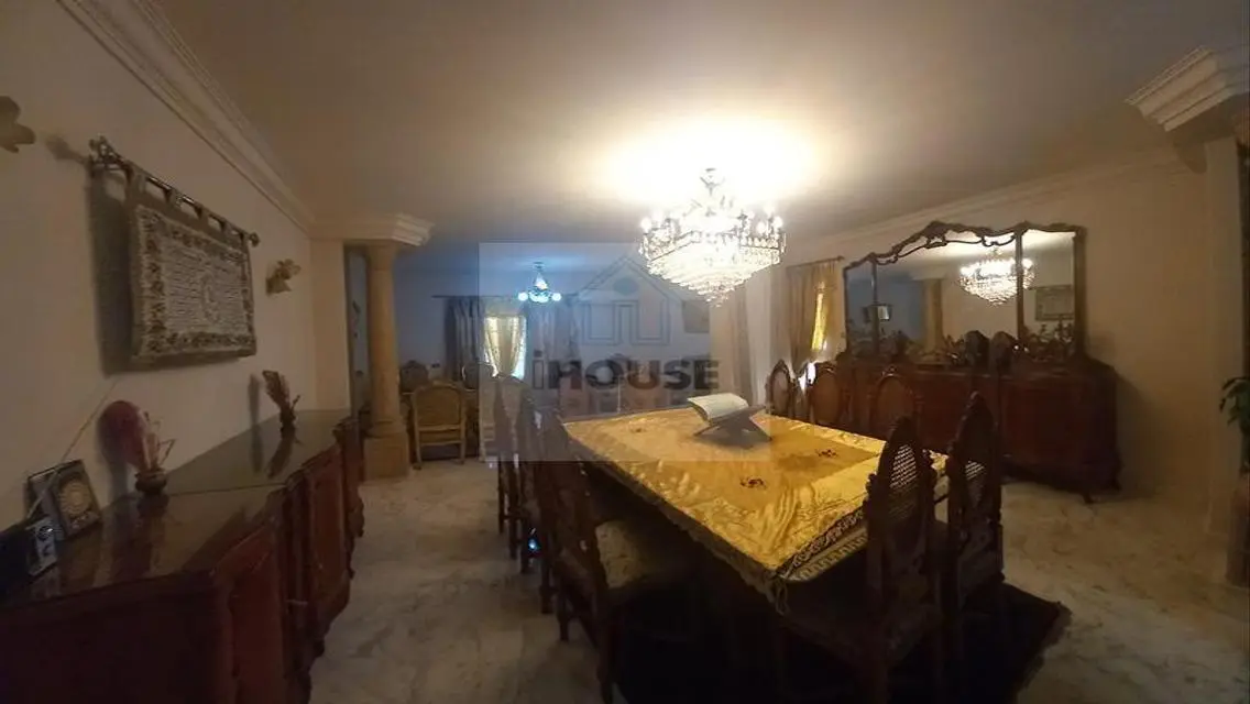 دوبلكس علوى باسانسير مفروش موقع مميز الجومان3 حى7