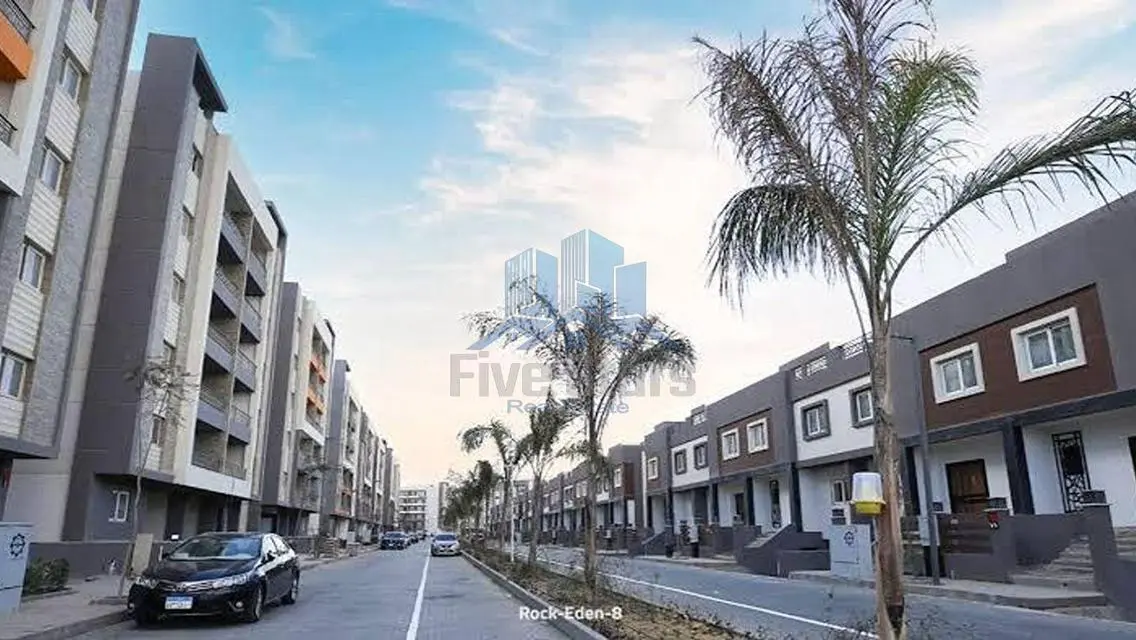 إمتلك شقتك الان في موقع مميز في كمبوند_ روك إيدن_