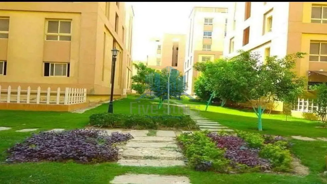 فرصة مميزة روف مع تراس (بسعر شقة )في كمبوند دجلة