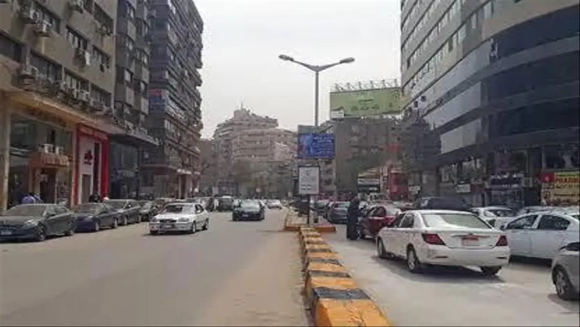 محل 55م للايجار بشارع جامعه الدول الرئيسي
