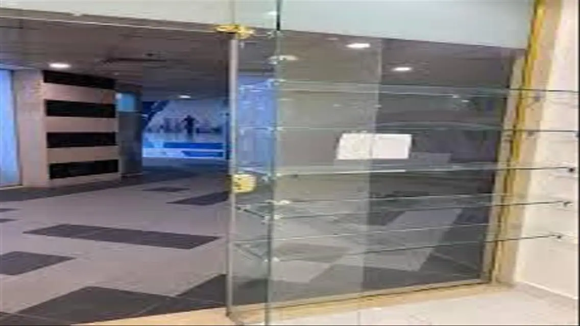 محل 55م للايجار بشارع جامعه الدول الرئيسي