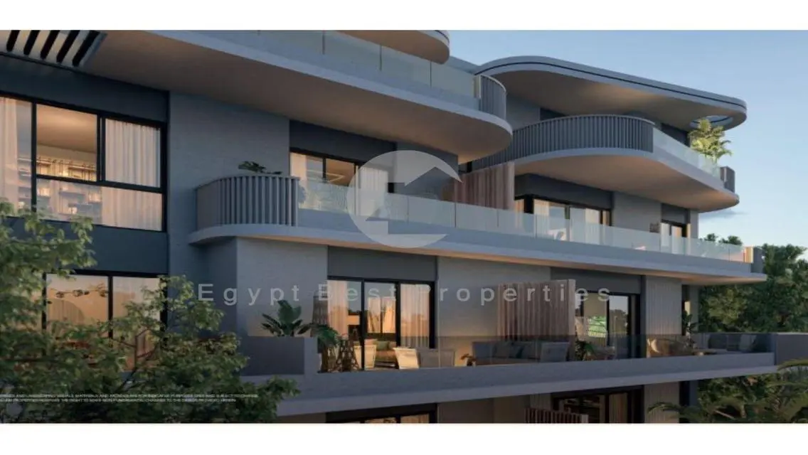 For sale Apartment in SLW on Lagoon over 10 years!