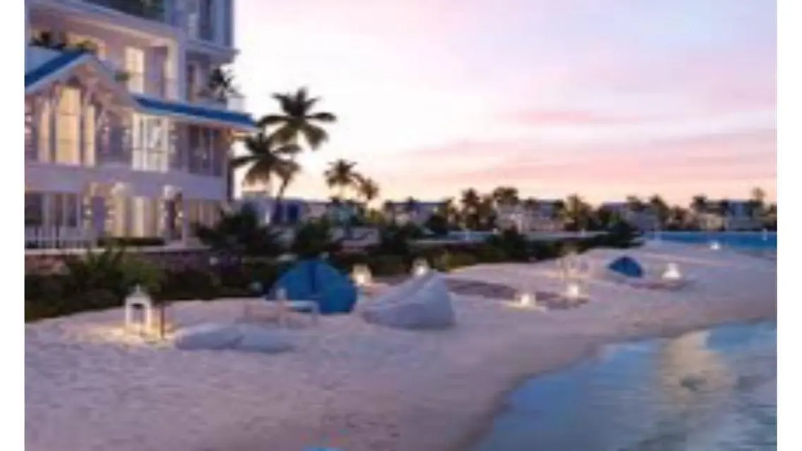 Lagoon Beach House with Large Corner Garden